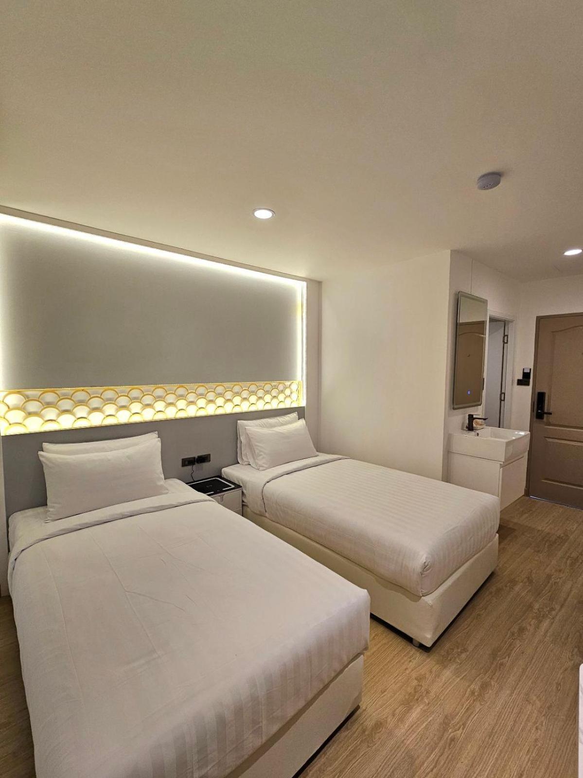 Arawana Express Sukhumvit 22 Aparthotel Bangkok Luaran gambar
