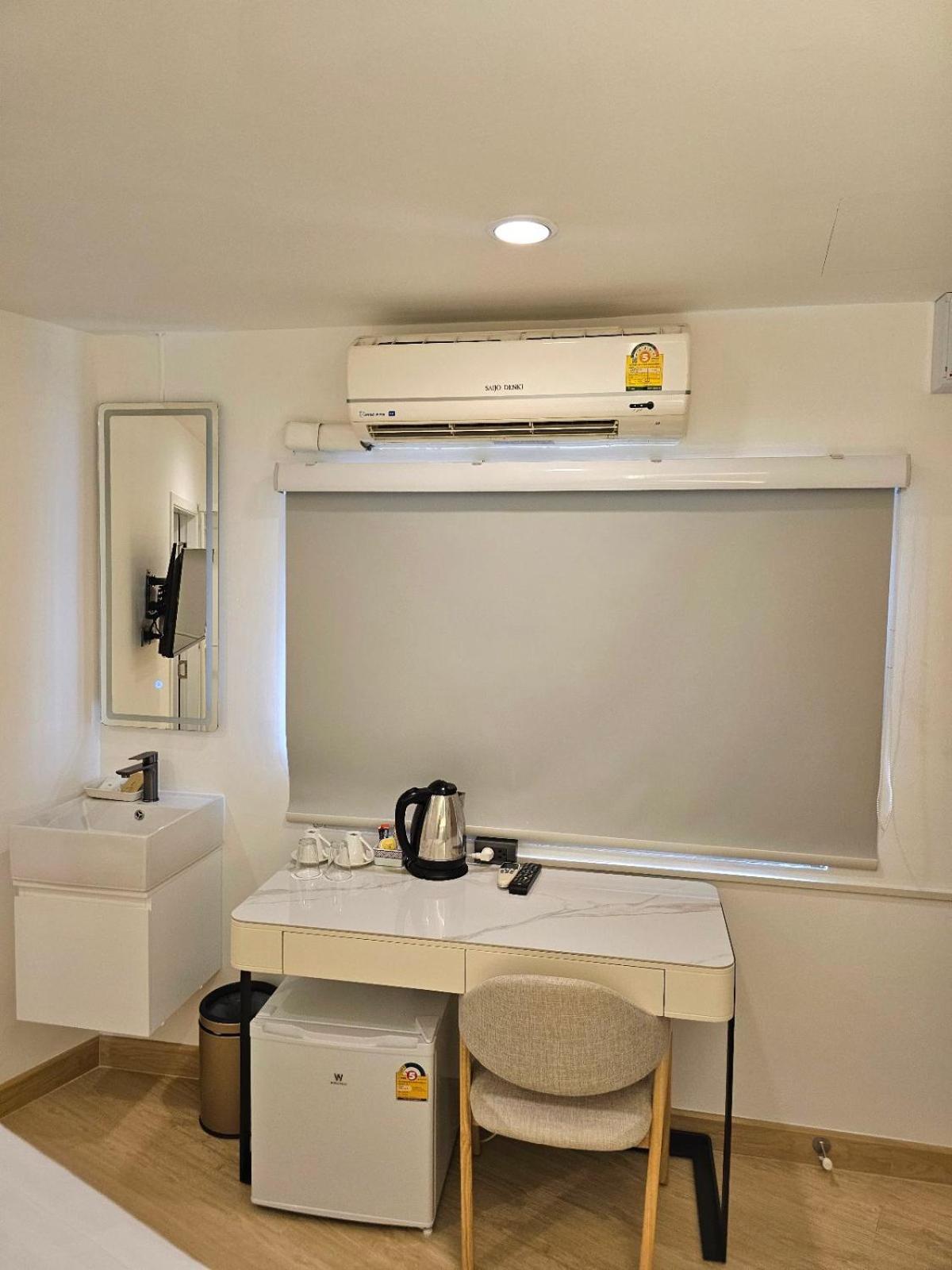 Arawana Express Sukhumvit 22 Aparthotel Bangkok Luaran gambar