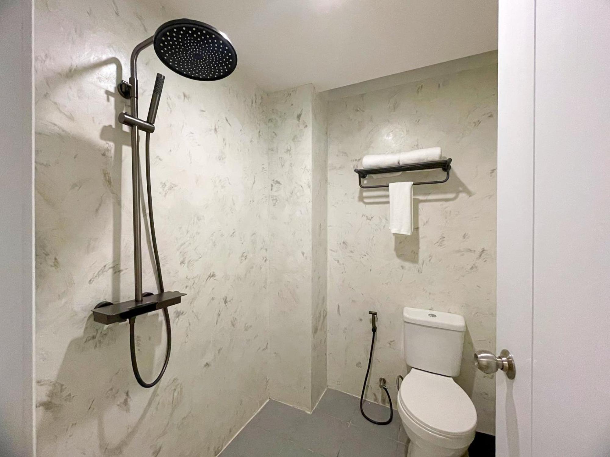 Arawana Express Sukhumvit 22 Aparthotel Bangkok Luaran gambar