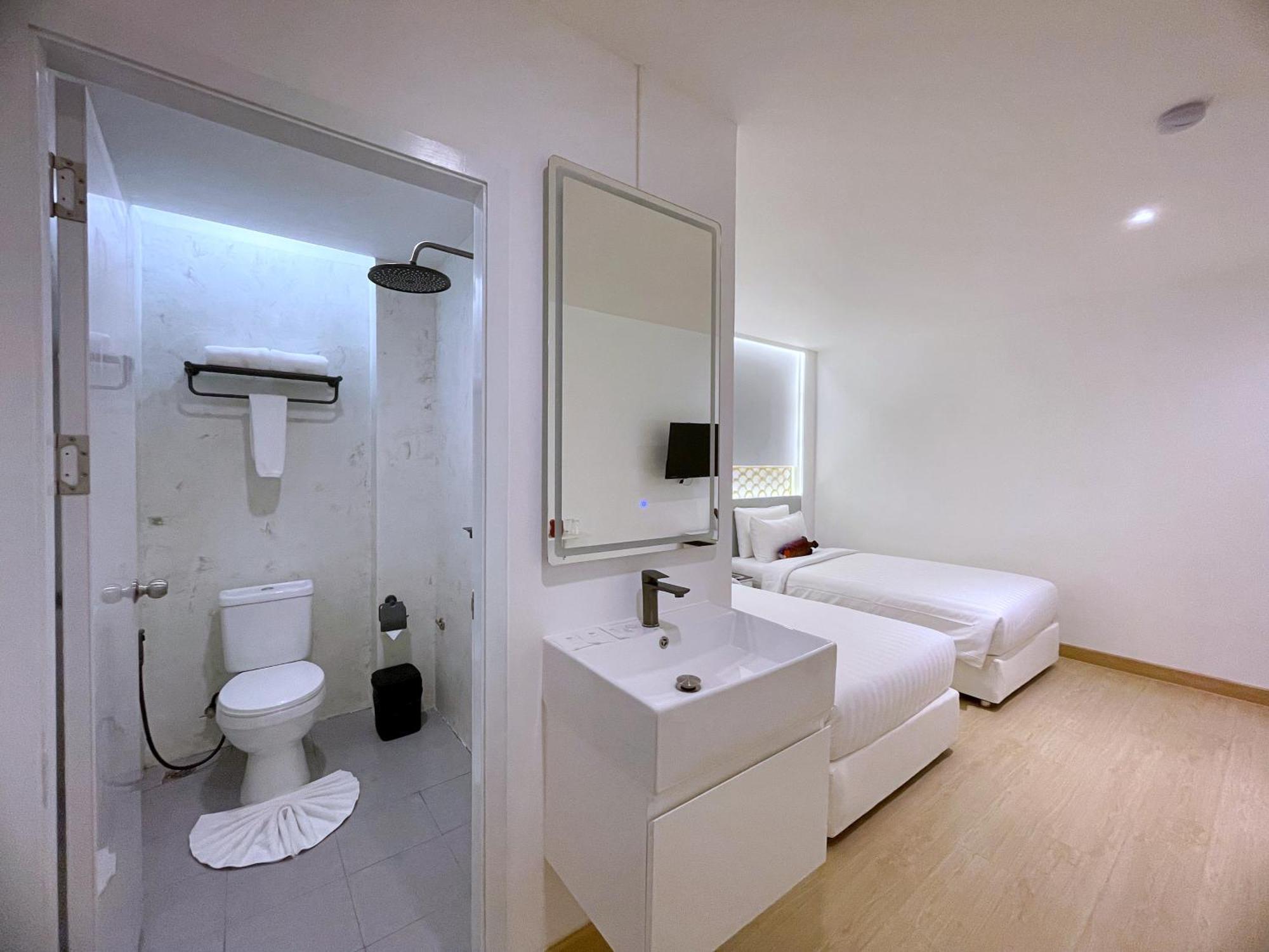 Arawana Express Sukhumvit 22 Aparthotel Bangkok Luaran gambar